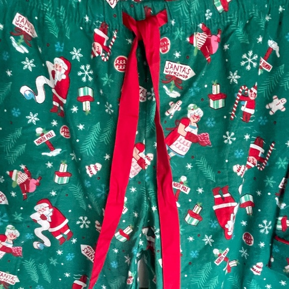 SANTAS WORKSHOP CHRISTMAS PAJAMAS - Picture 5 of 6